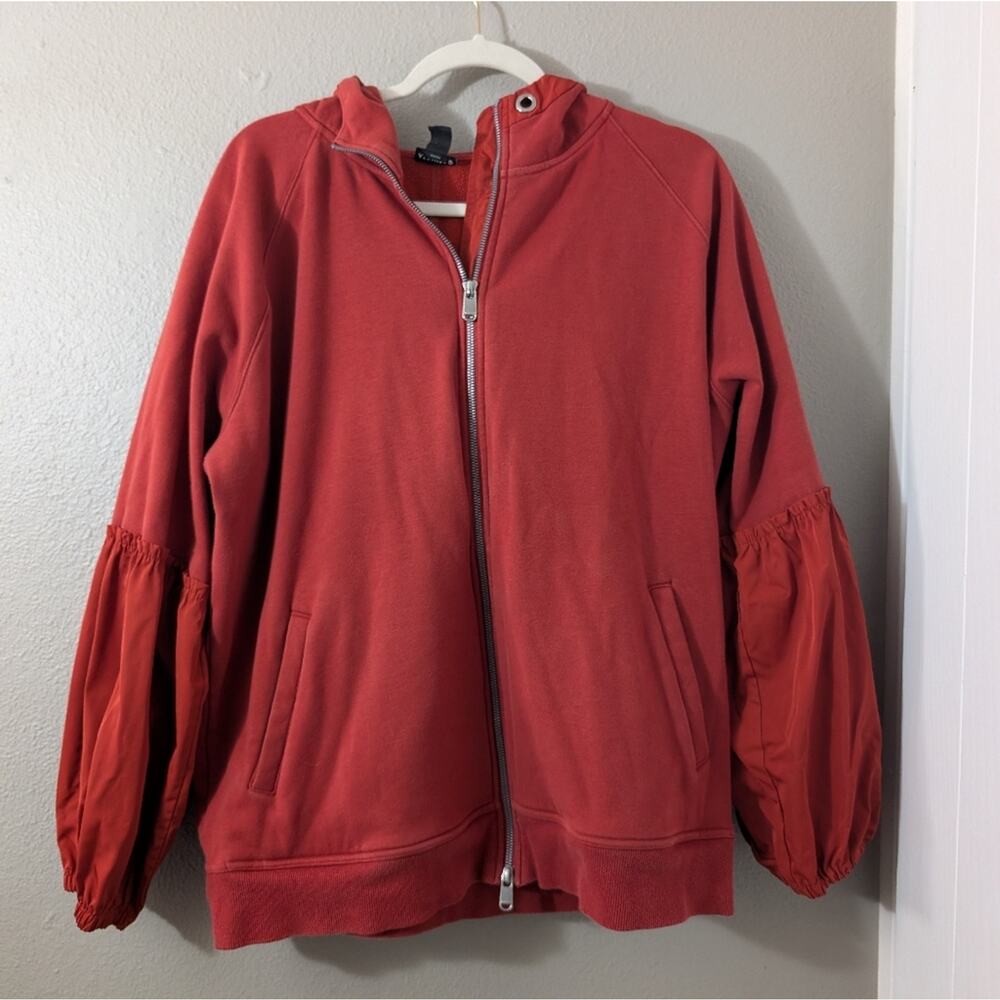 ATHLETA ON MY WAY TRIUMPH HOODIE IN CURRANT RED - Picture 5 of 8